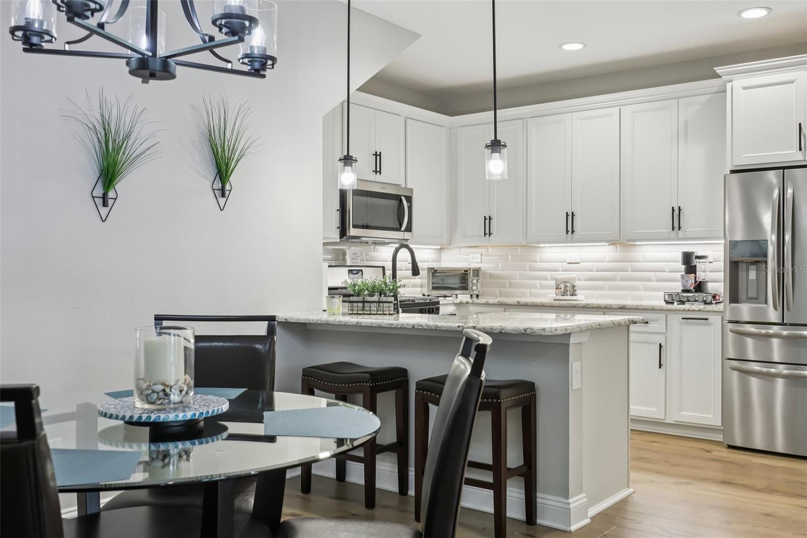 HOLLY FOREST TWNHMS - Residential