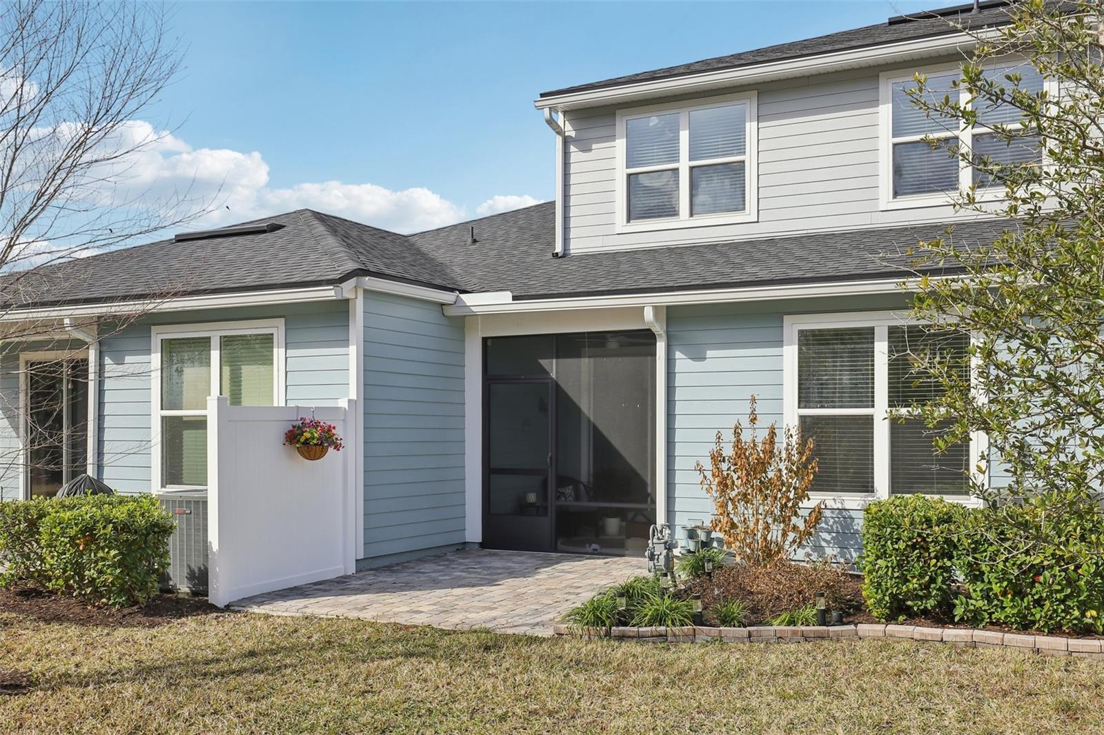 HOLLY FOREST TWNHMS - Residential