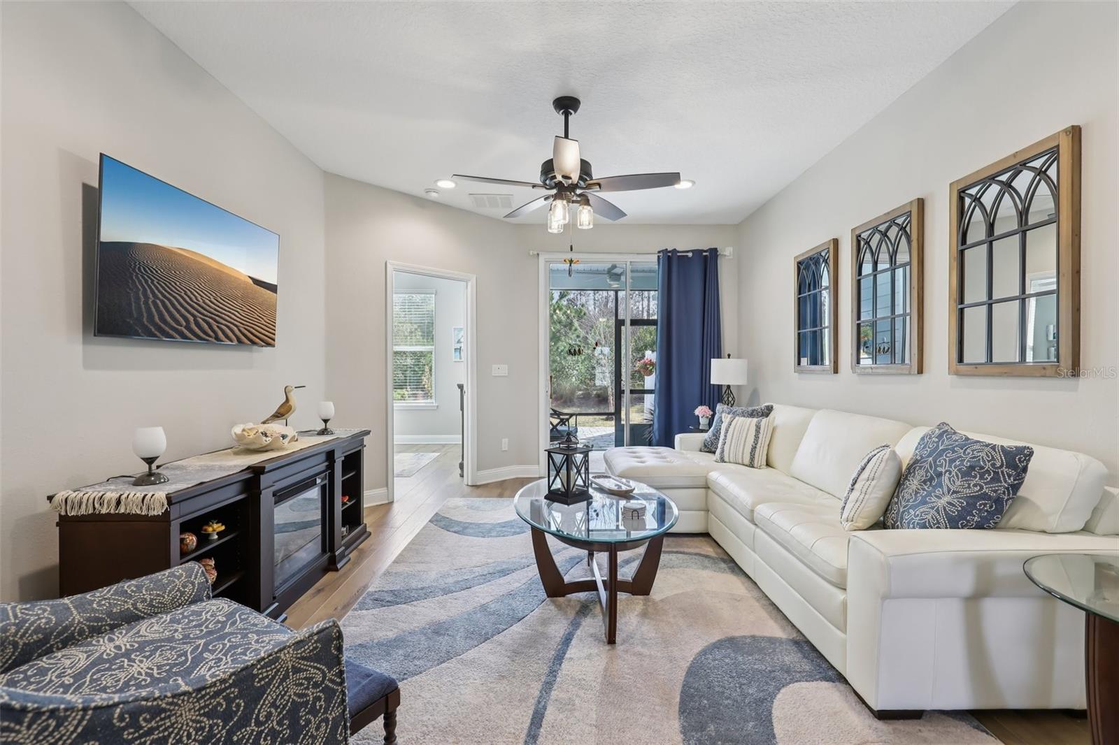 HOLLY FOREST TWNHMS - Residential