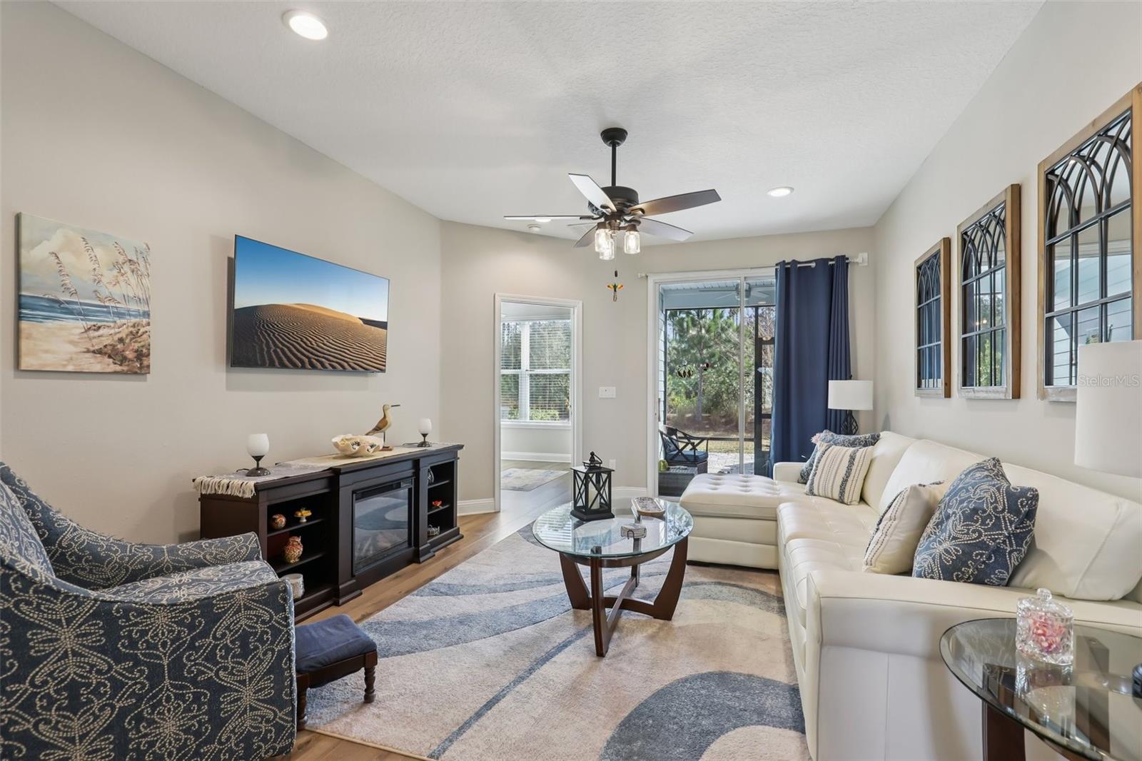 HOLLY FOREST TWNHMS - Residential