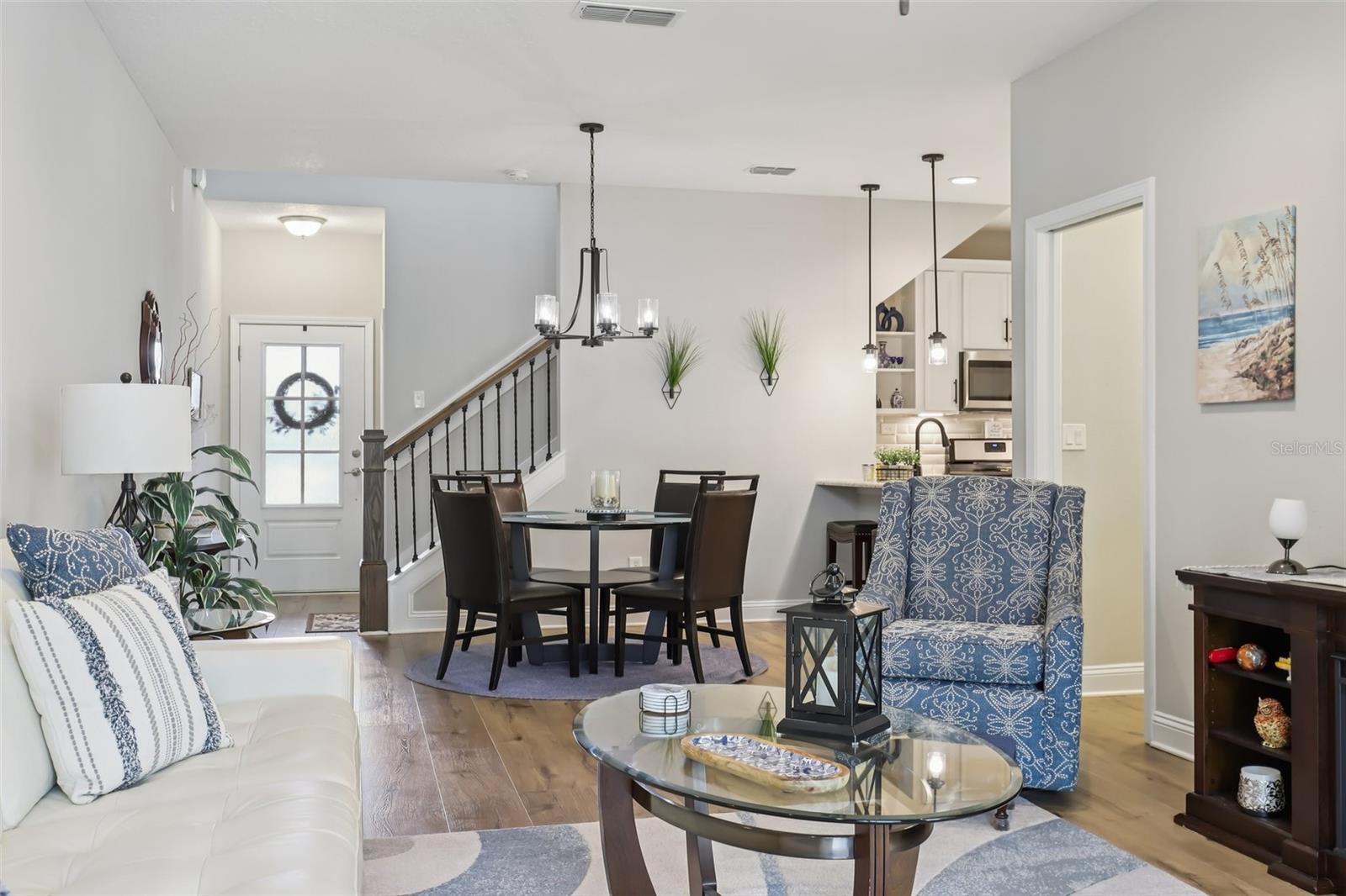 HOLLY FOREST TWNHMS - Residential