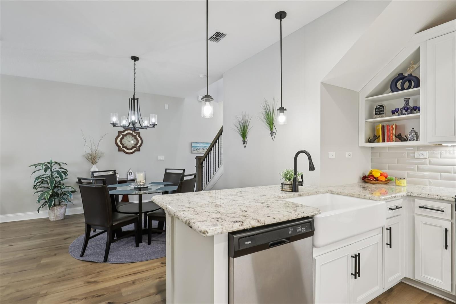 HOLLY FOREST TWNHMS - Residential