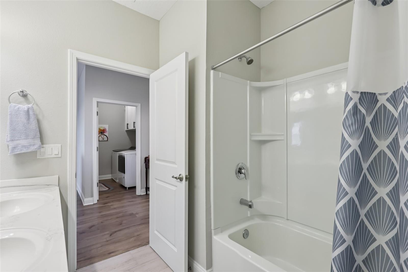 HOLLY FOREST TWNHMS - Residential