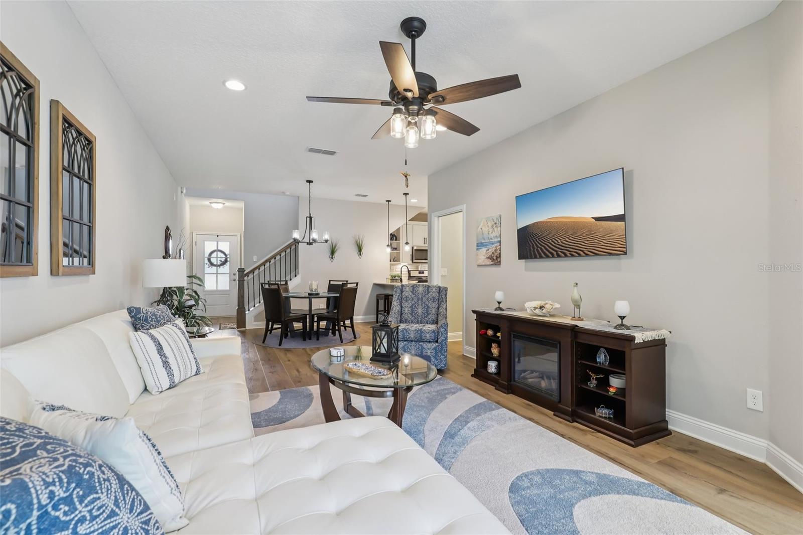 HOLLY FOREST TWNHMS - Residential