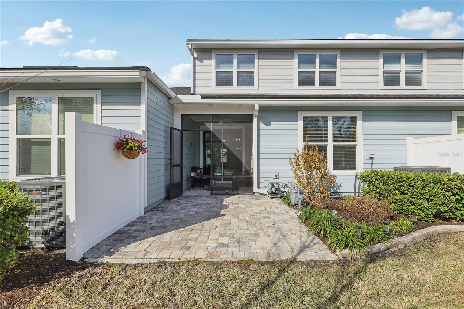 HOLLY FOREST TWNHMS - Residential