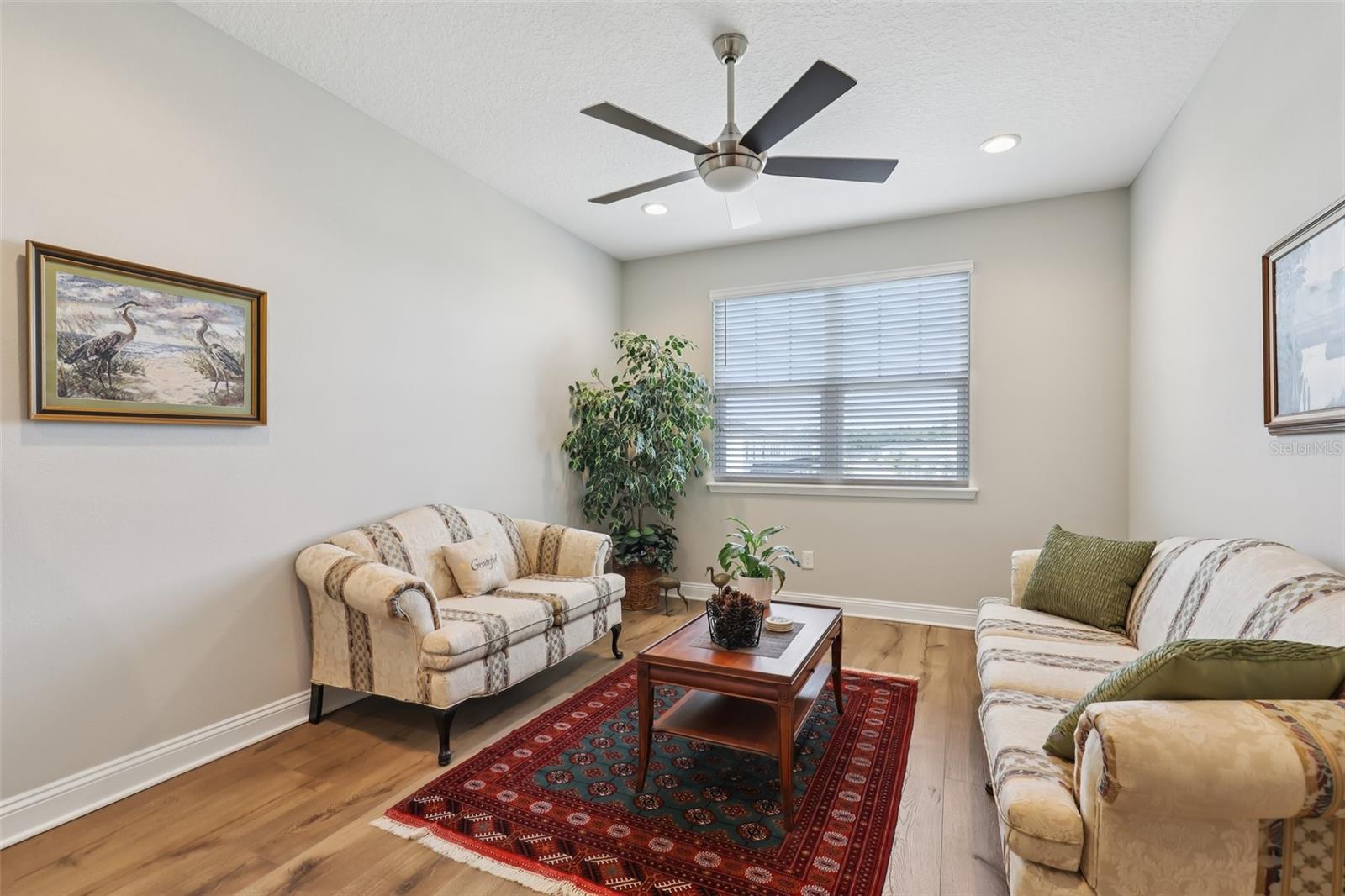 HOLLY FOREST TWNHMS - Residential