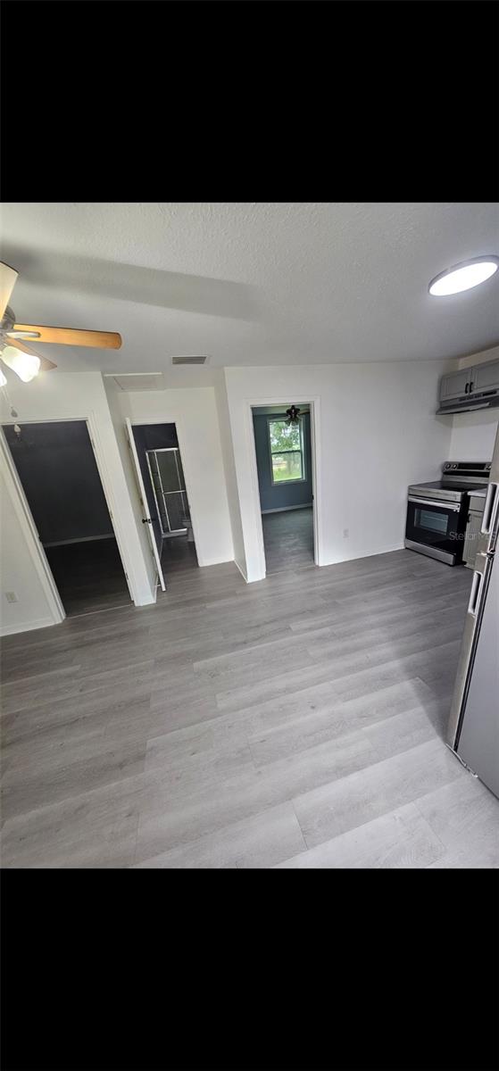 ACREAGE & UNREC - Residential Lease