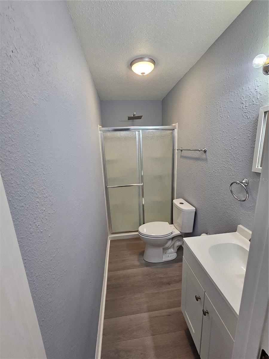 ACREAGE & UNREC - Residential Lease