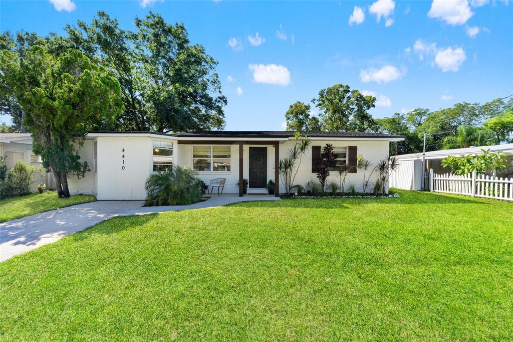 Photo of 4410 W Iowa Avenue, Tampa, FL 33616 (MLS # TB8558200)