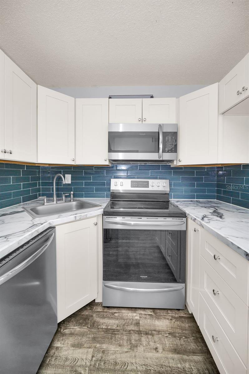PINE RIDGE AT PALM HARBOR - Residential