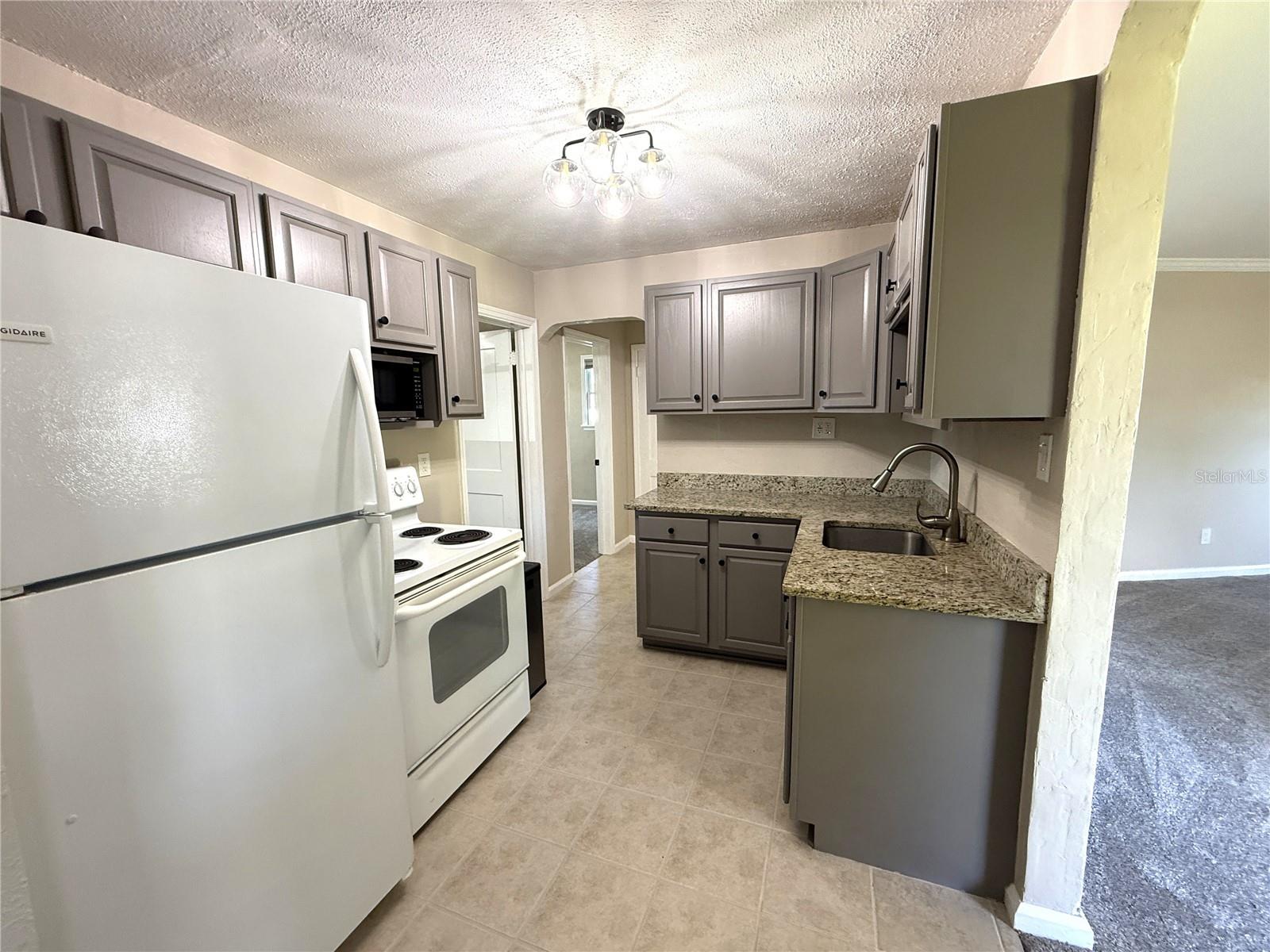 PASADENA TERRACE - Residential Lease