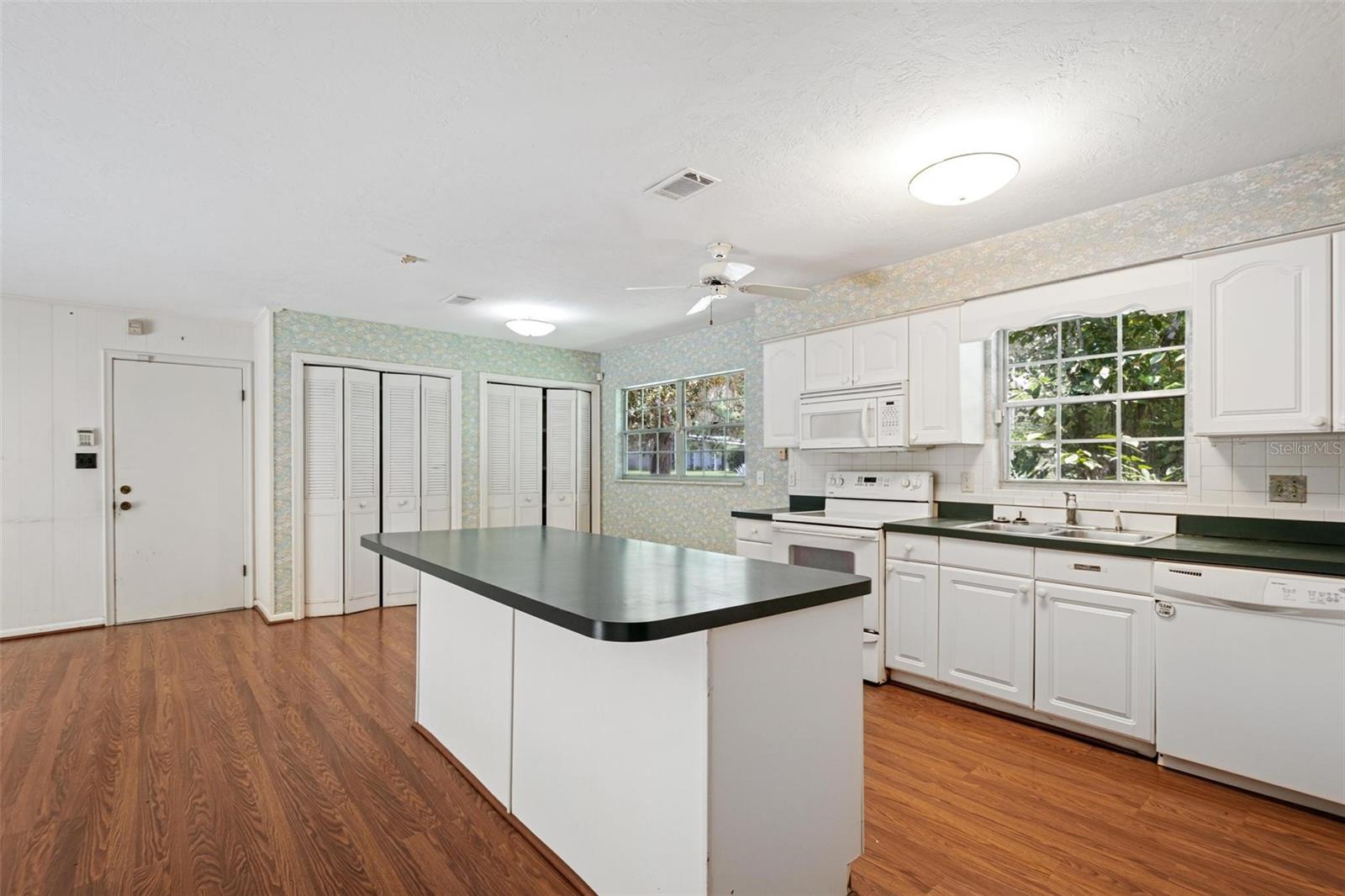 BRYWOOD - Residential