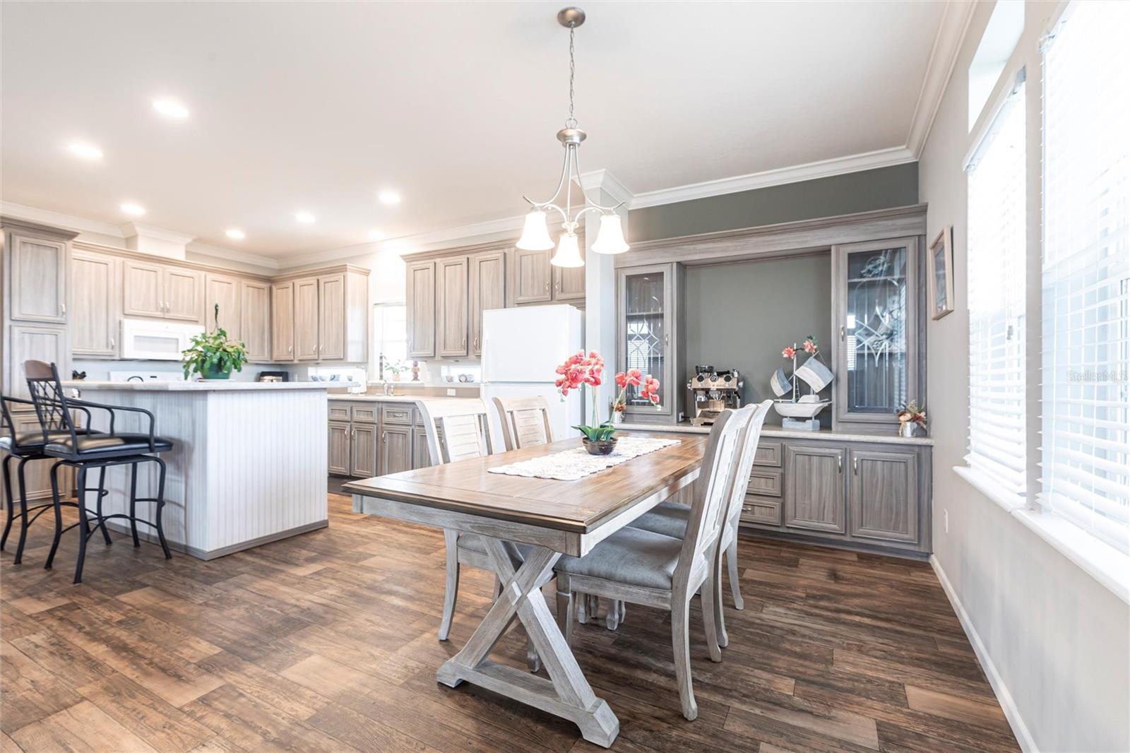 KINGS GATE CLUB MHP - Residential