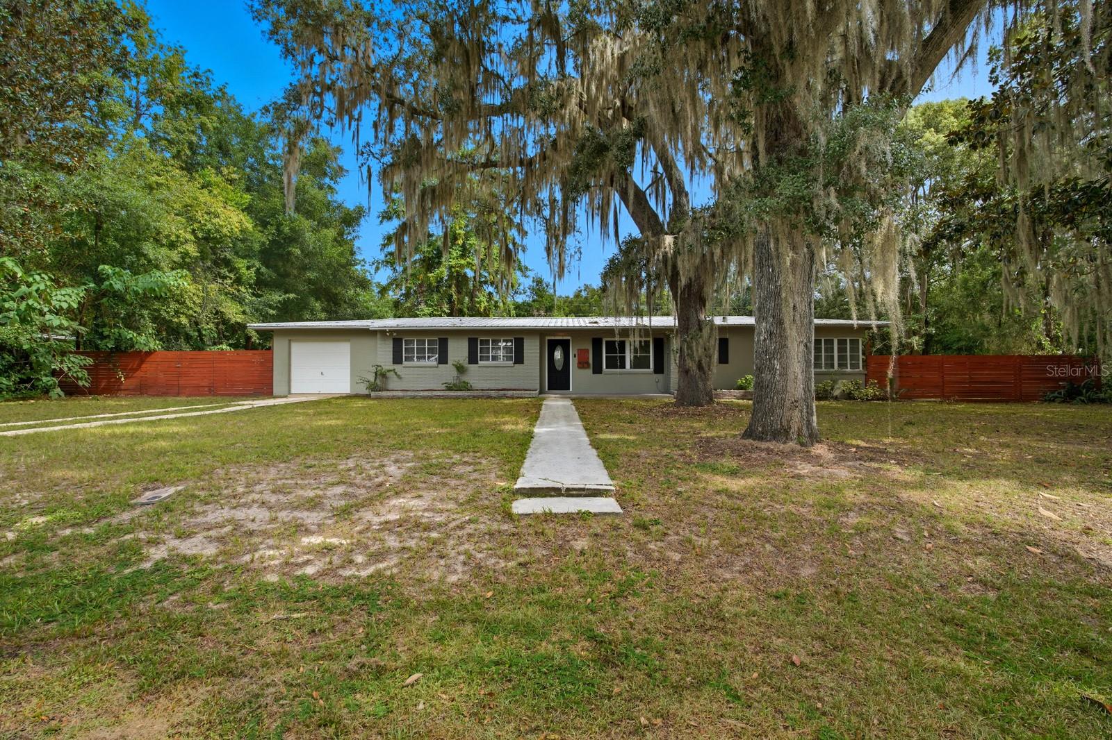 LAKEVIEW HIGHLANDS - Residential