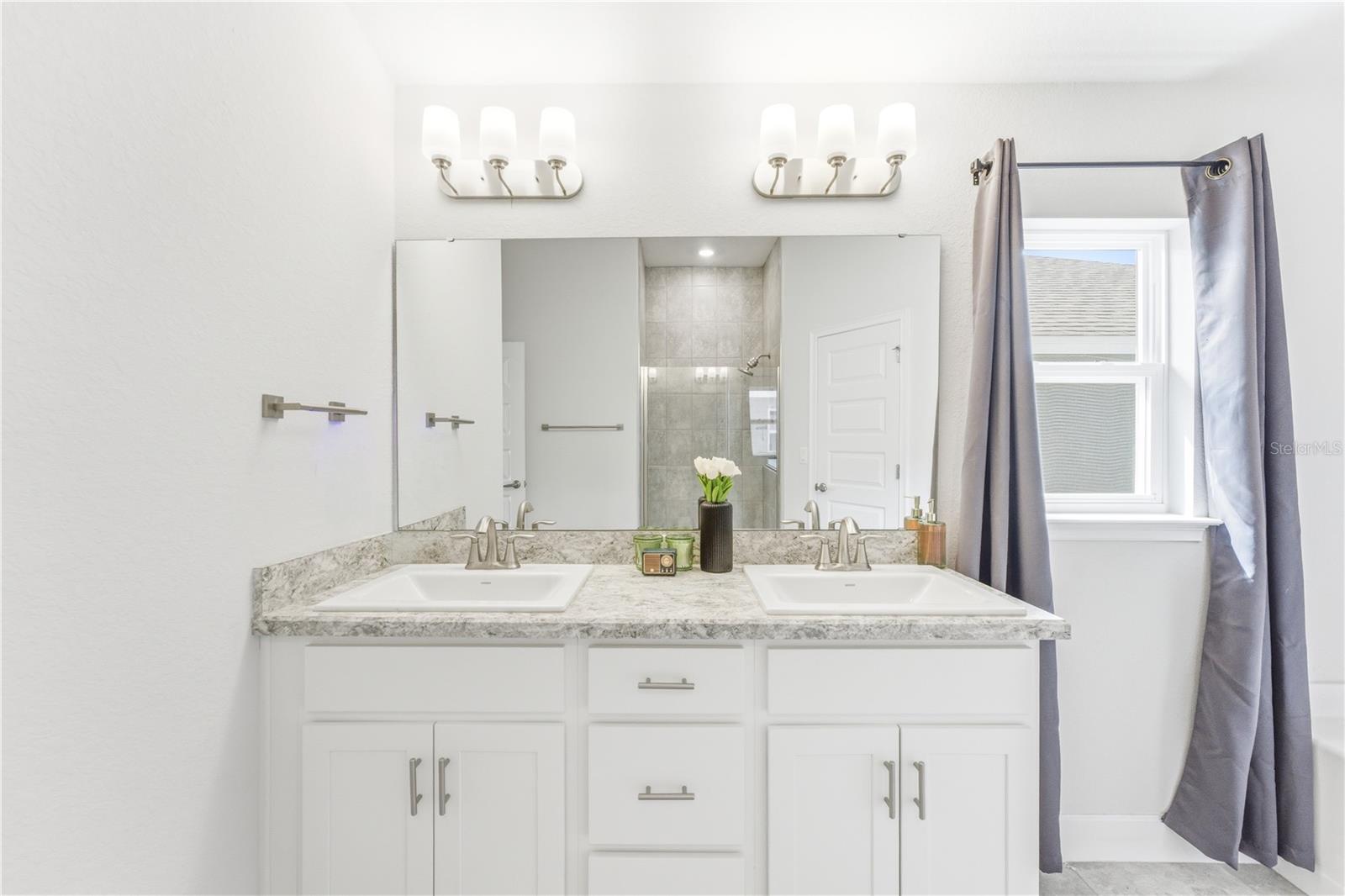 KRENSON BAY - Residential