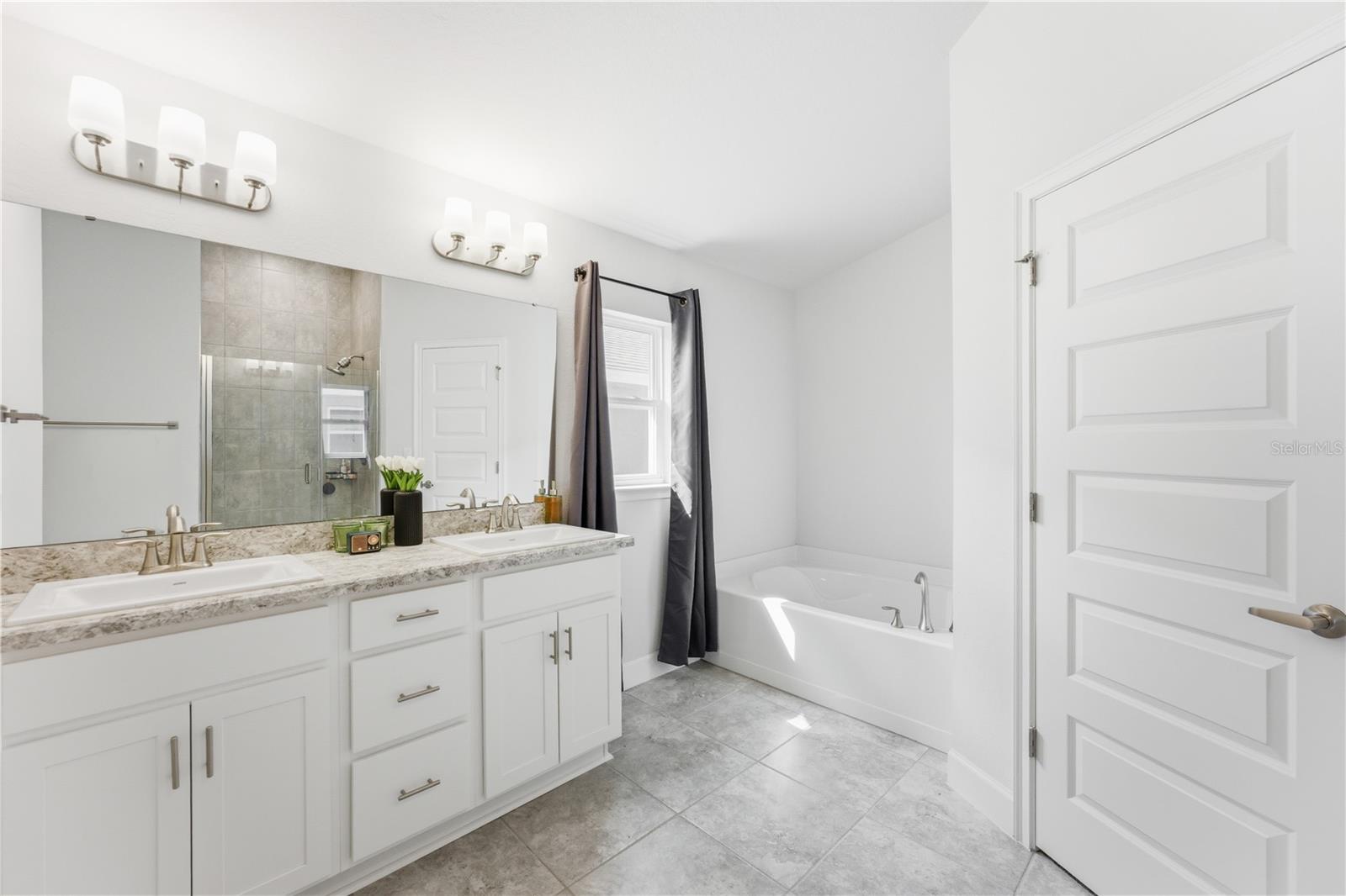 KRENSON BAY - Residential