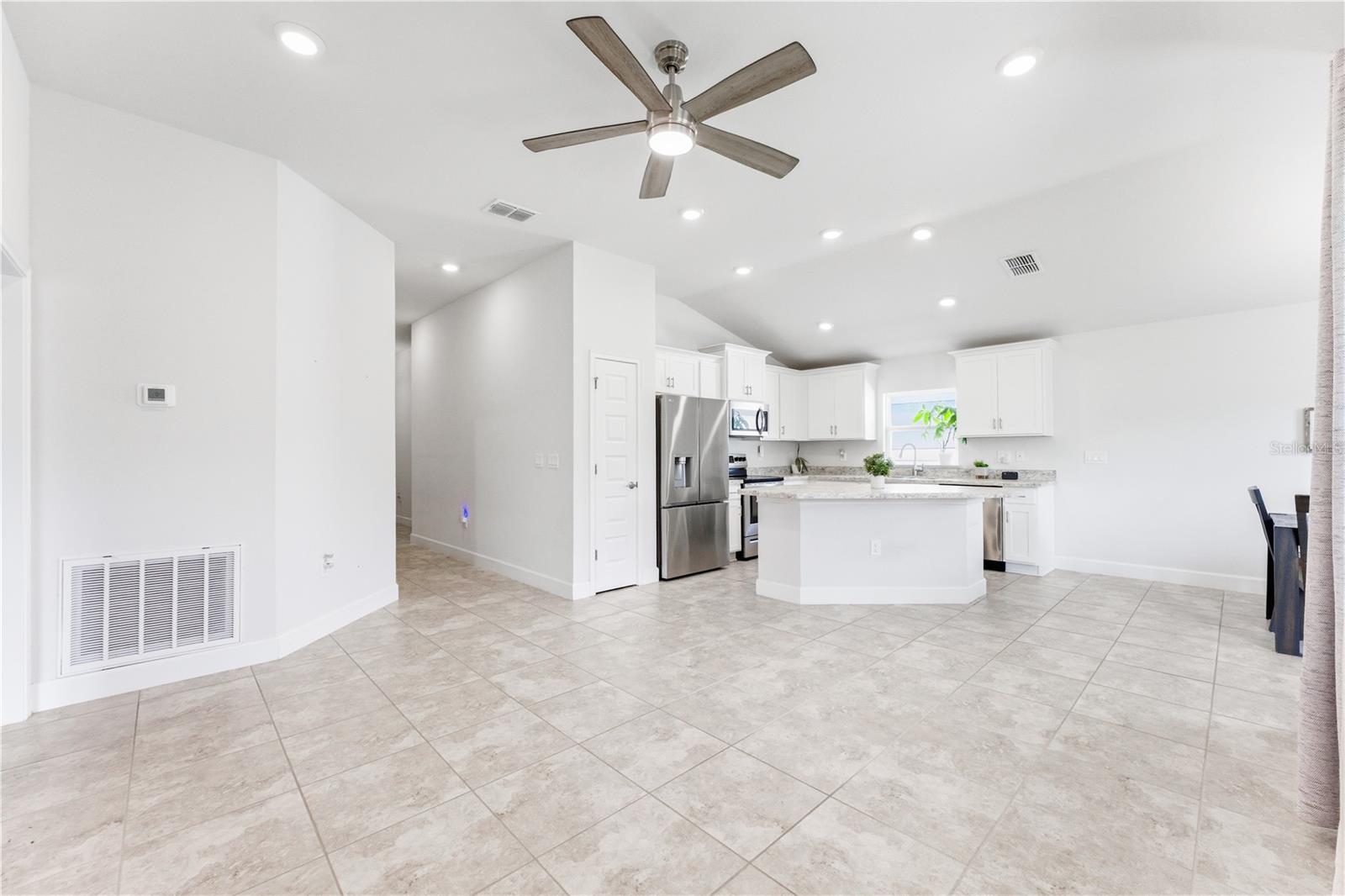 KRENSON BAY - Residential