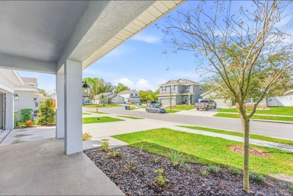 Photo of 111 Krenson Bay Loop, Winter Haven, FL 33881 (MLS # S5145191)