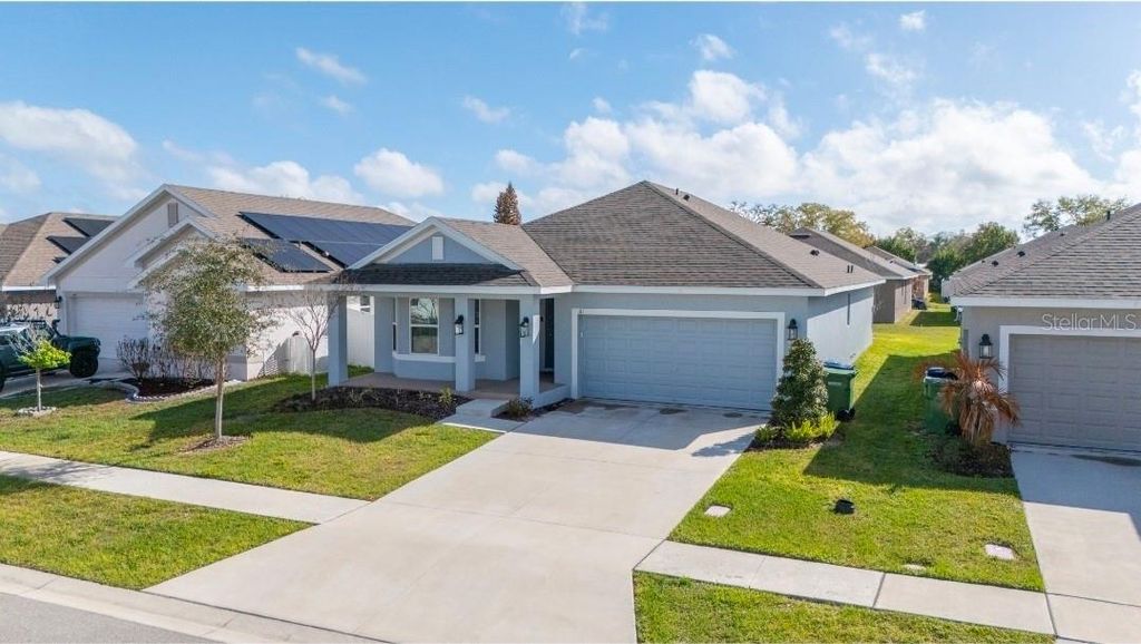 Photo of 111 Krenson Bay Loop, Winter Haven, FL 33881 (MLS # S5145191)