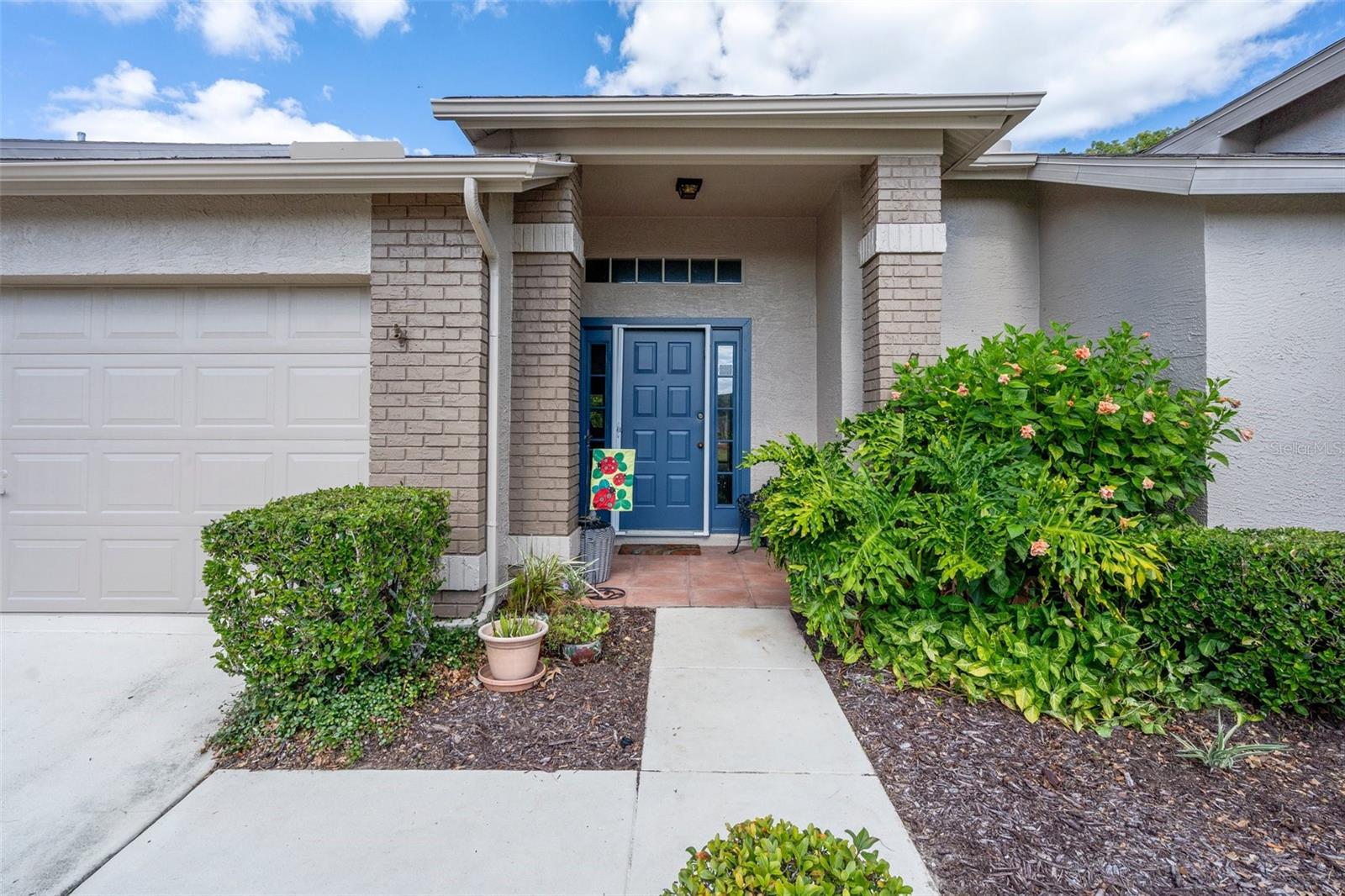 3160 WHISPERING PINES COURT