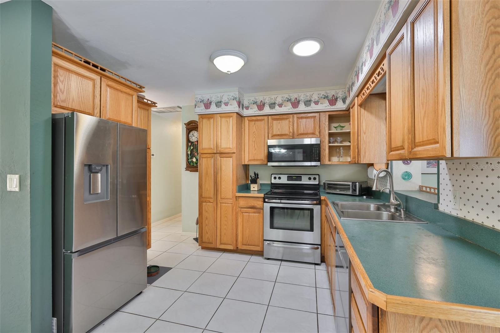 MEADOW LAWN 12TH ADD - Residential