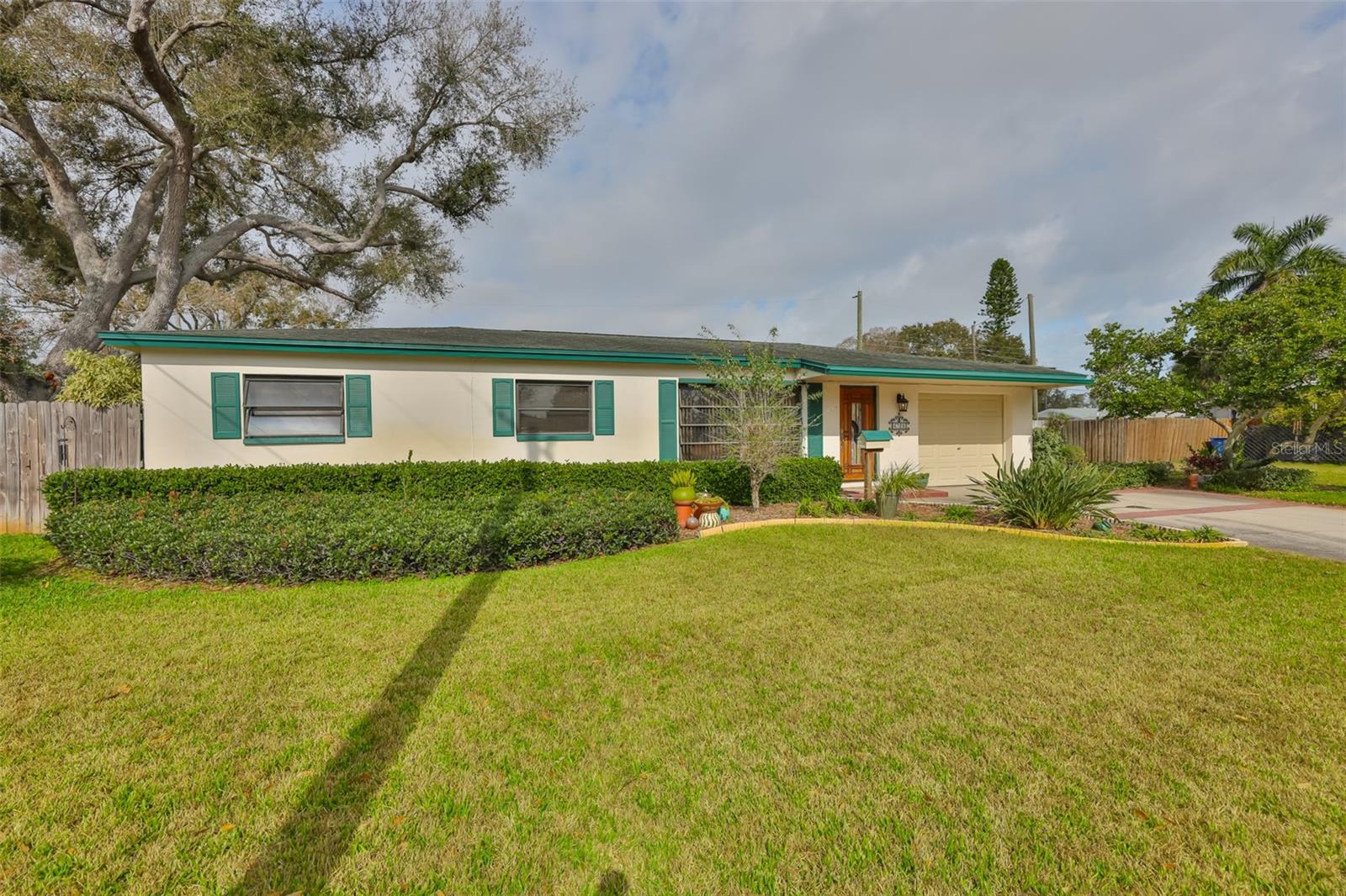 MEADOW LAWN 12TH ADD - Residential