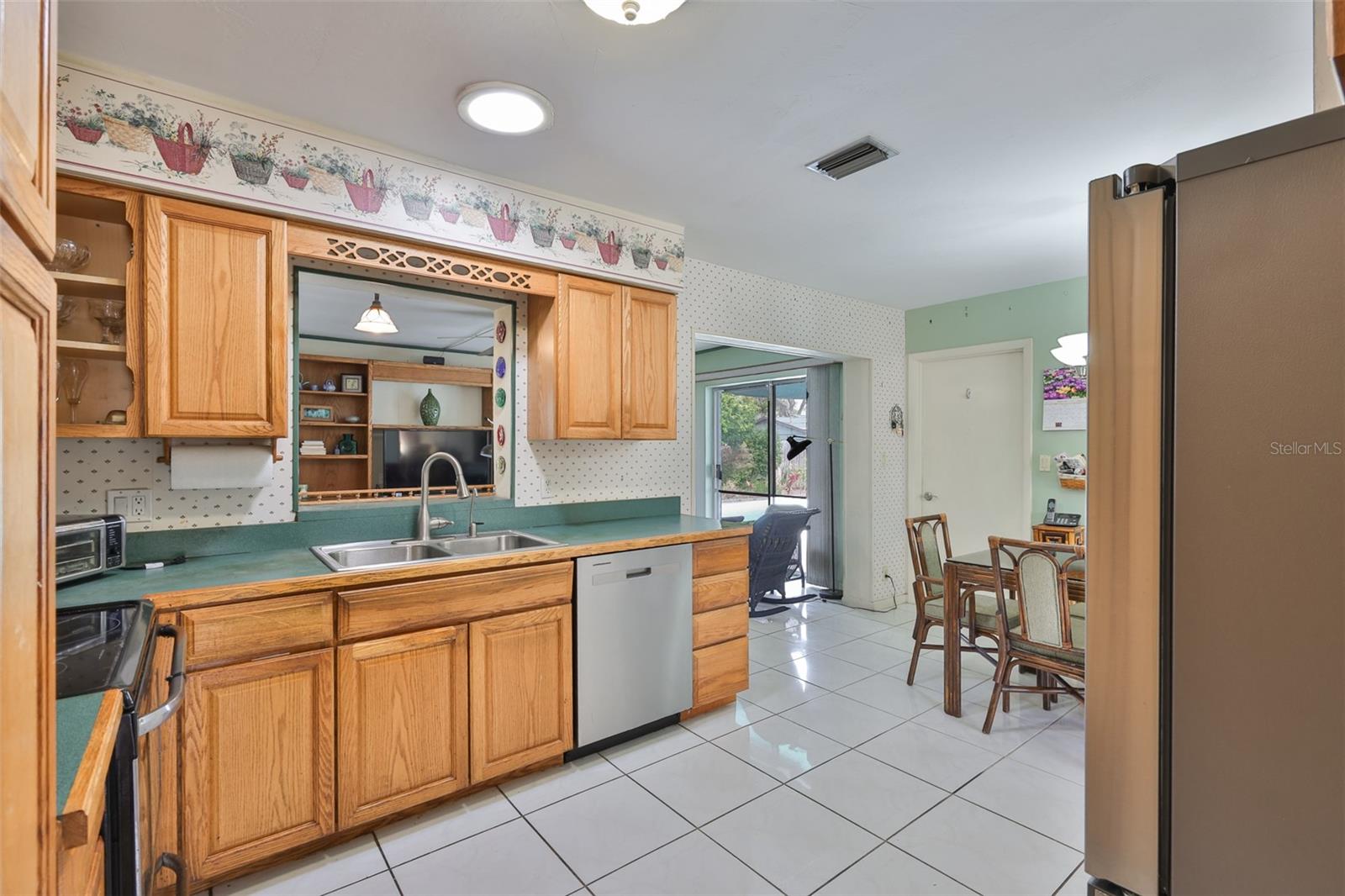 MEADOW LAWN 12TH ADD - Residential