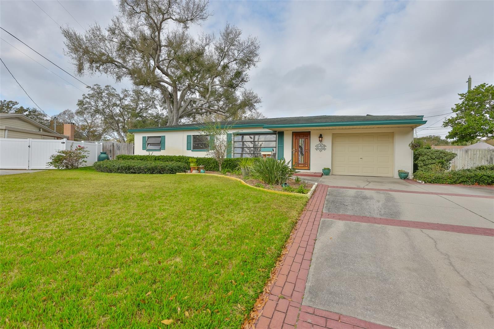 MEADOW LAWN 12TH ADD - Residential