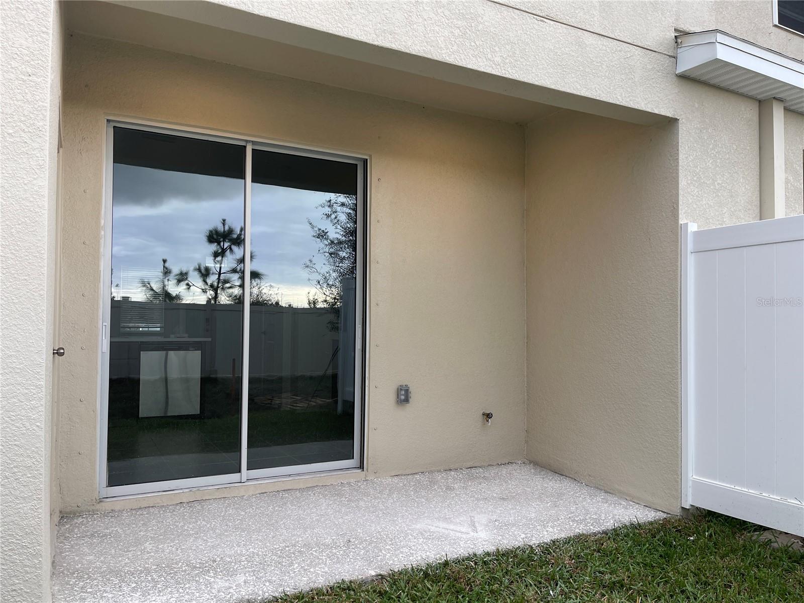 ARTISAN LAKES PRCL J PH 2A, 2B & 2C - Residential Lease