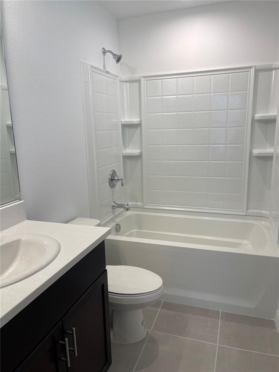 ARTISAN LAKES PRCL J PH 2A, 2B & 2C - Residential Lease