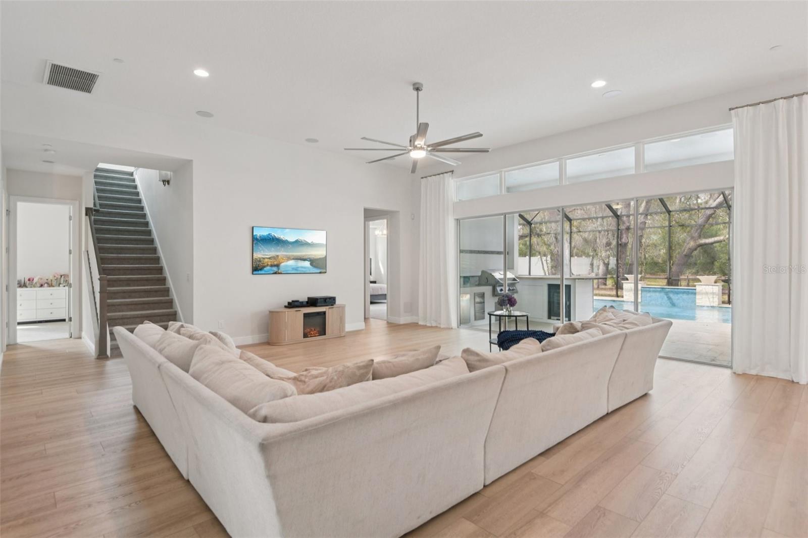 OAKWOOD RESERVE - Residential