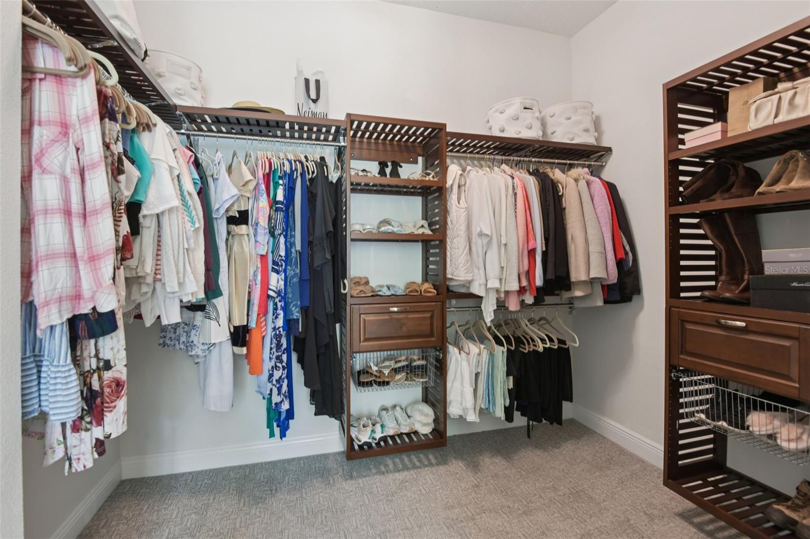 OAKWOOD RESERVE - Residential