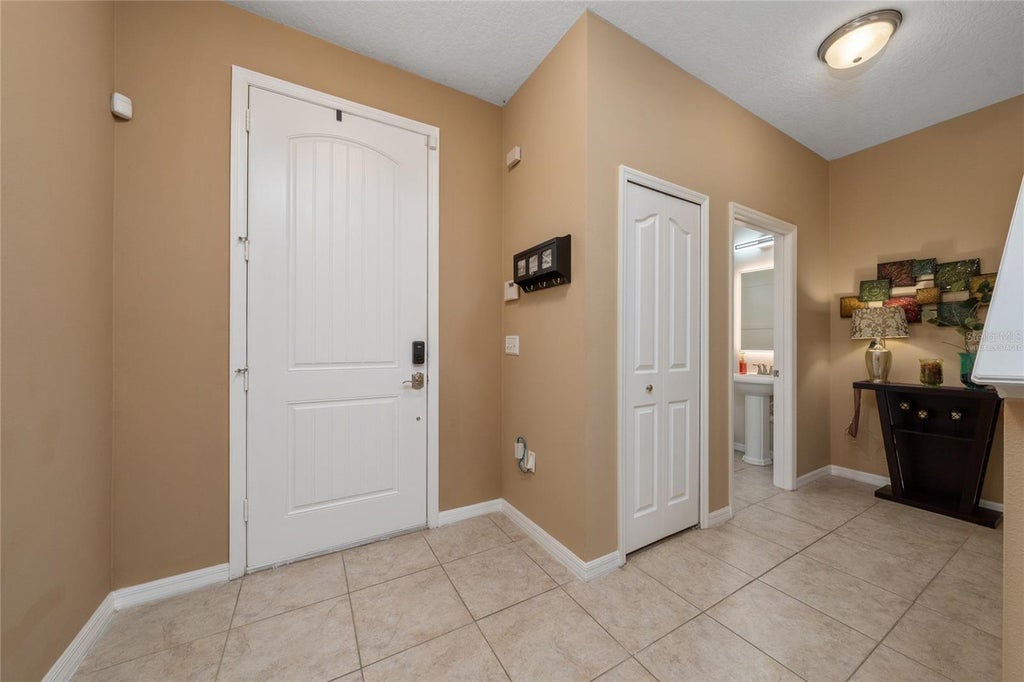 Photo of 11919 Verrazano Drive, Orlando, FL 32836 (MLS # S5160177)