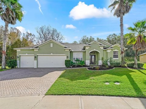 A home in EUSTIS