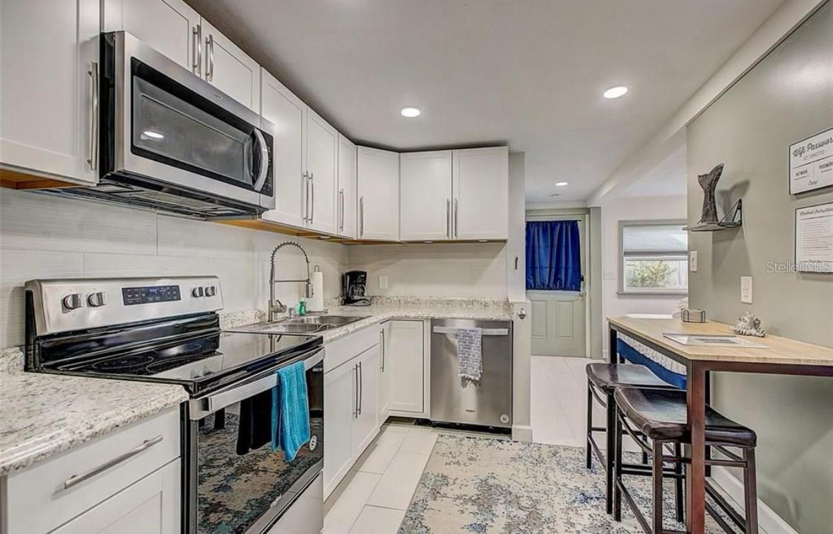 COLONIAL PLACE REV - Residential Lease