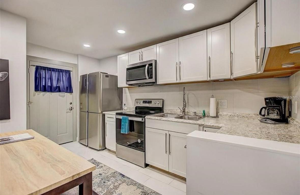 COLONIAL PLACE REV - Residential Lease