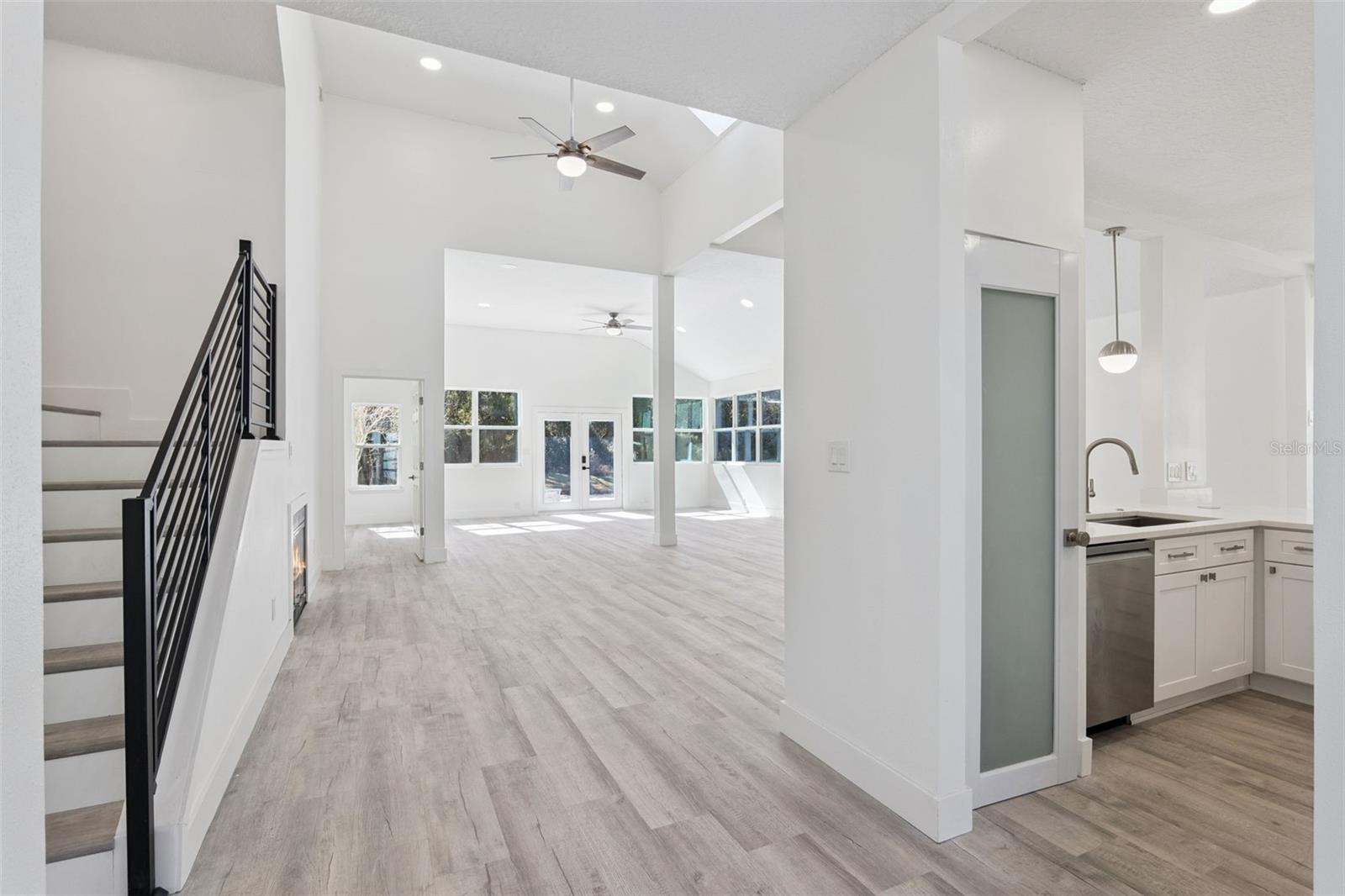 REMINGTON OAKS AT THE CROSSINGS - Residential