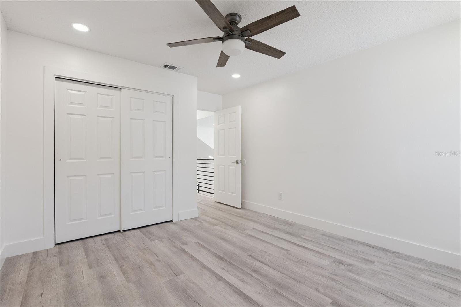 REMINGTON OAKS AT THE CROSSINGS - Residential