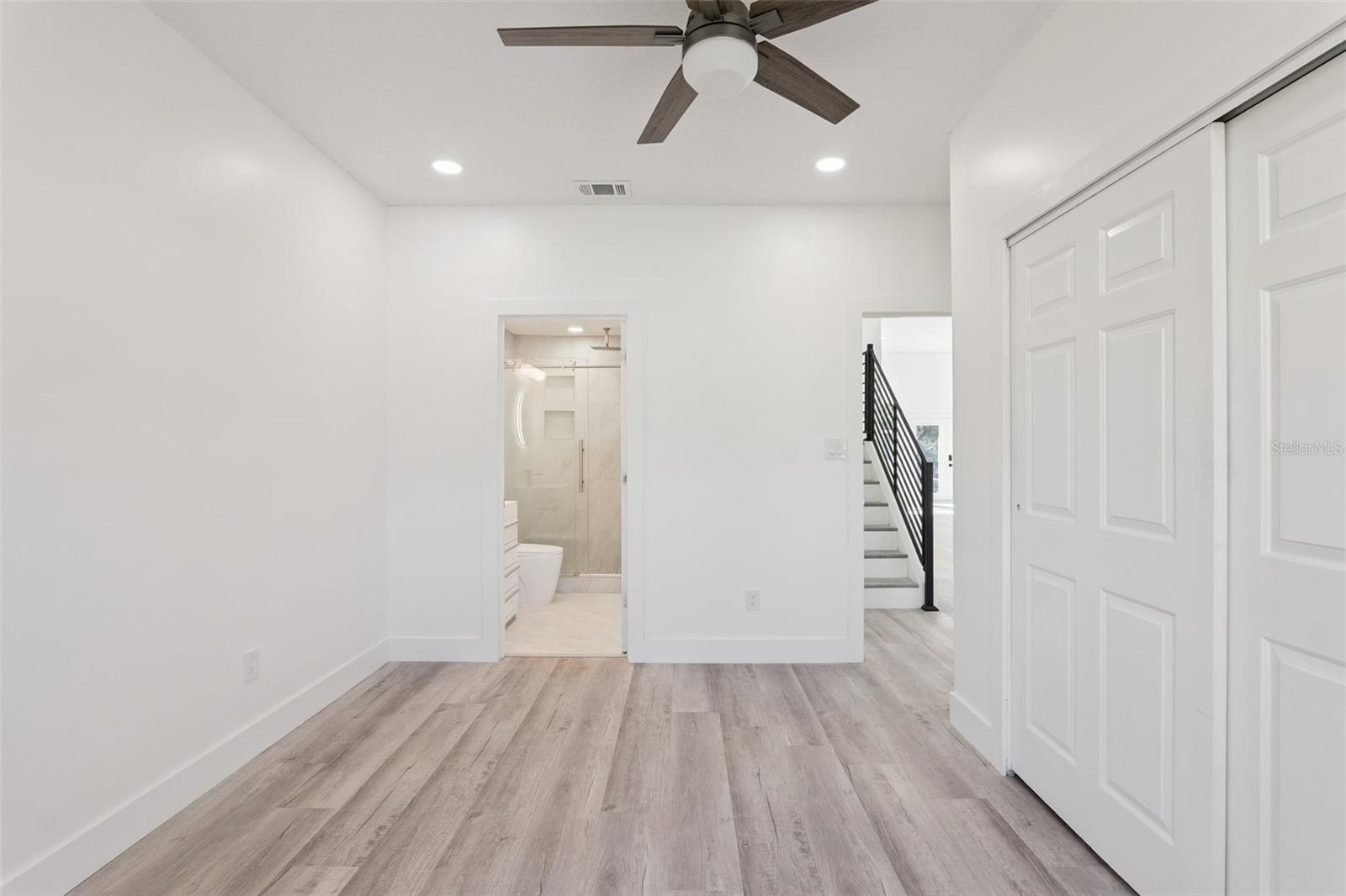 REMINGTON OAKS AT THE CROSSINGS - Residential