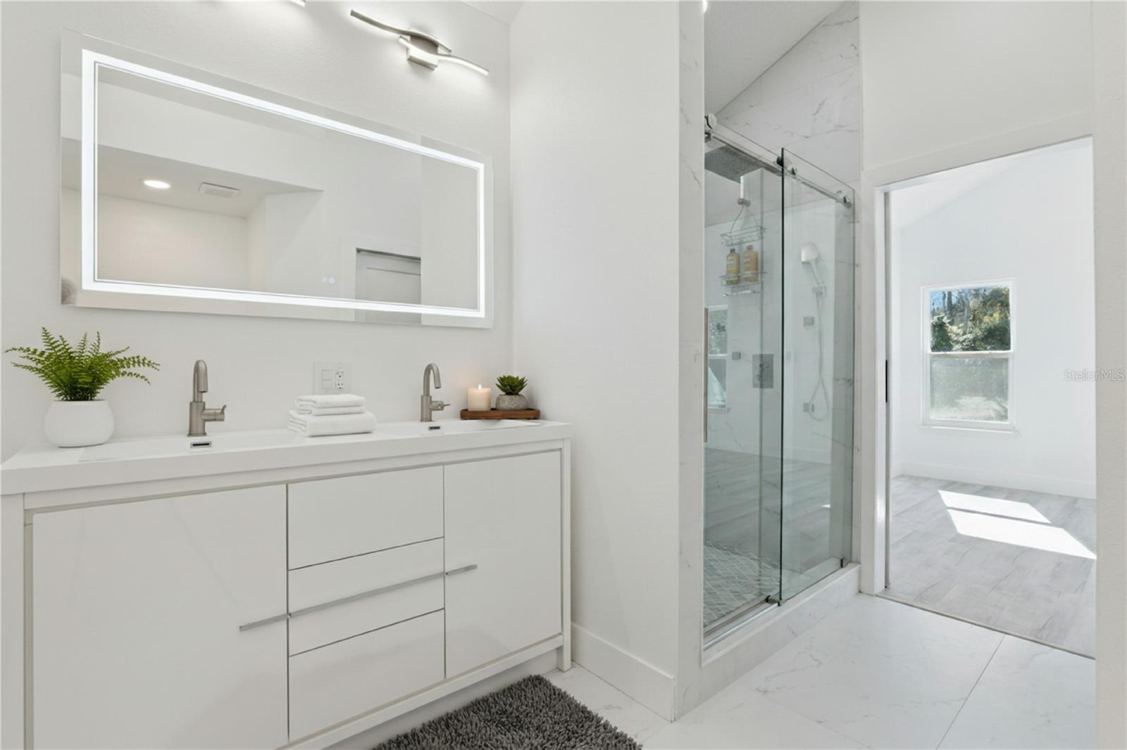 REMINGTON OAKS AT THE CROSSINGS - Residential