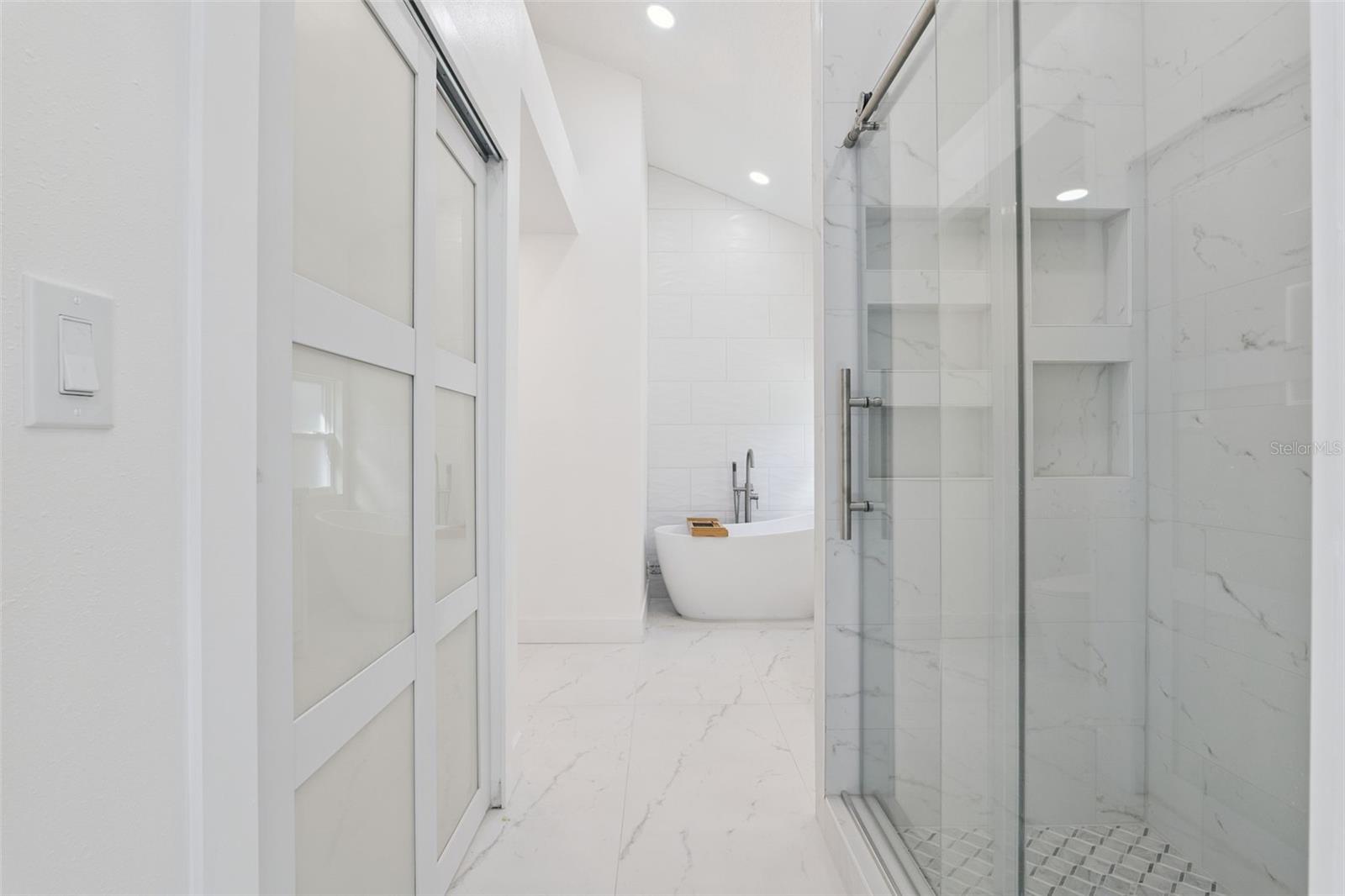 REMINGTON OAKS AT THE CROSSINGS - Residential