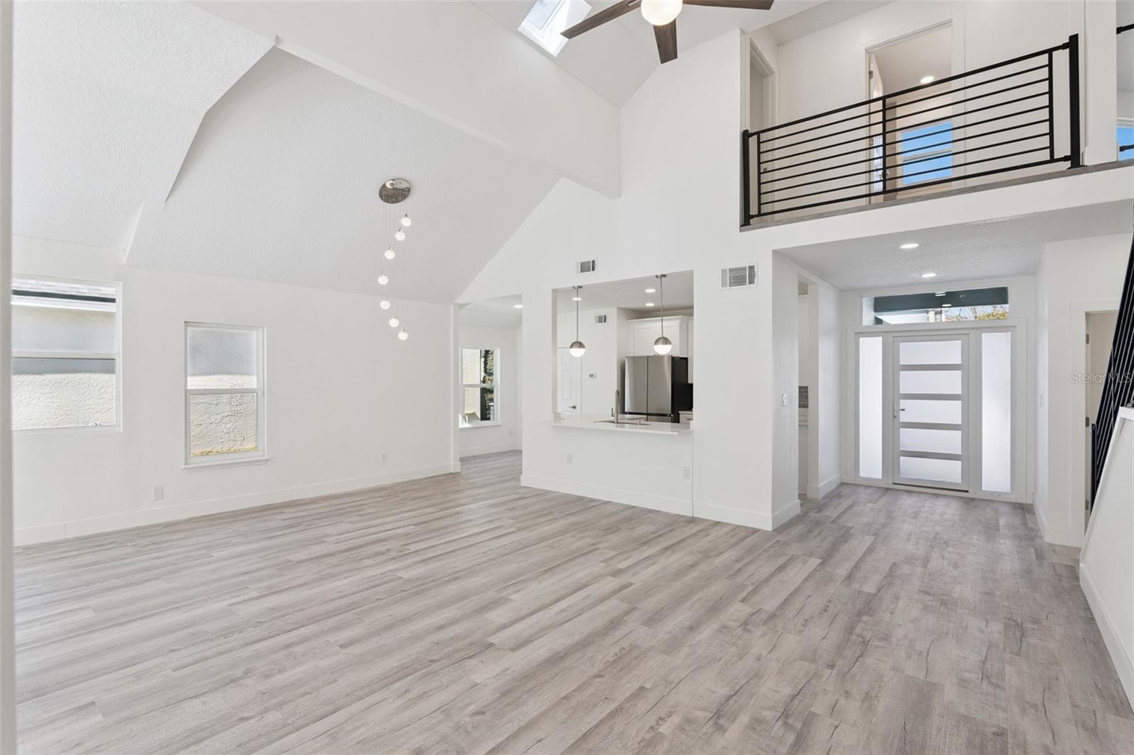 REMINGTON OAKS AT THE CROSSINGS - Residential