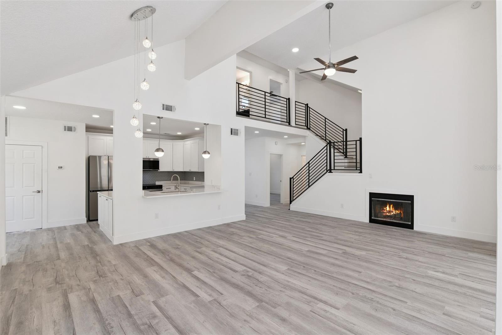 REMINGTON OAKS AT THE CROSSINGS - Residential