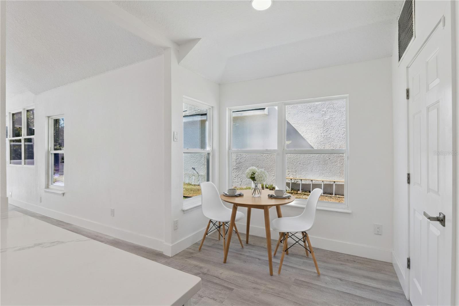 REMINGTON OAKS AT THE CROSSINGS - Residential