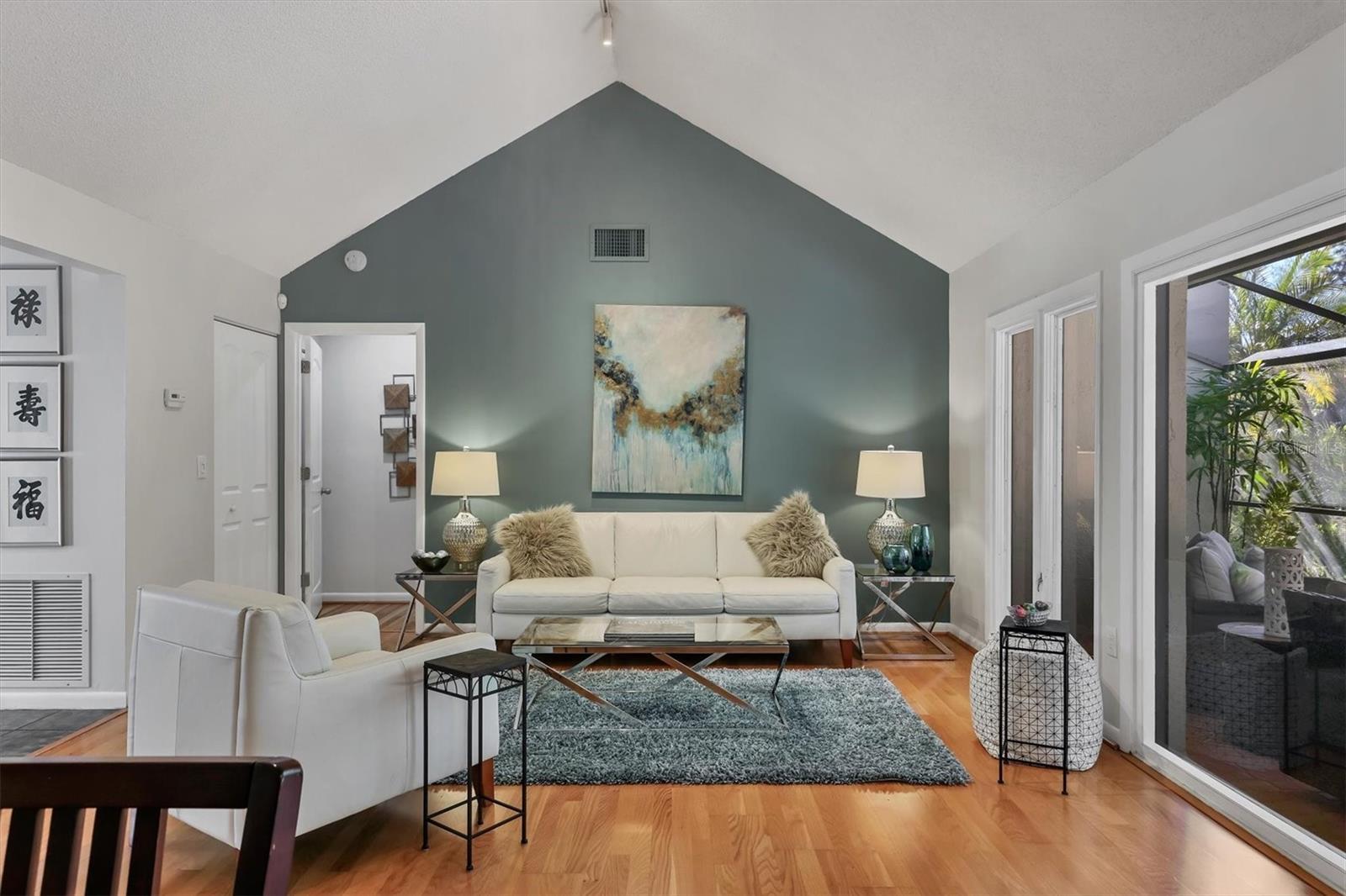 LONGWOOD VILLAS - Residential