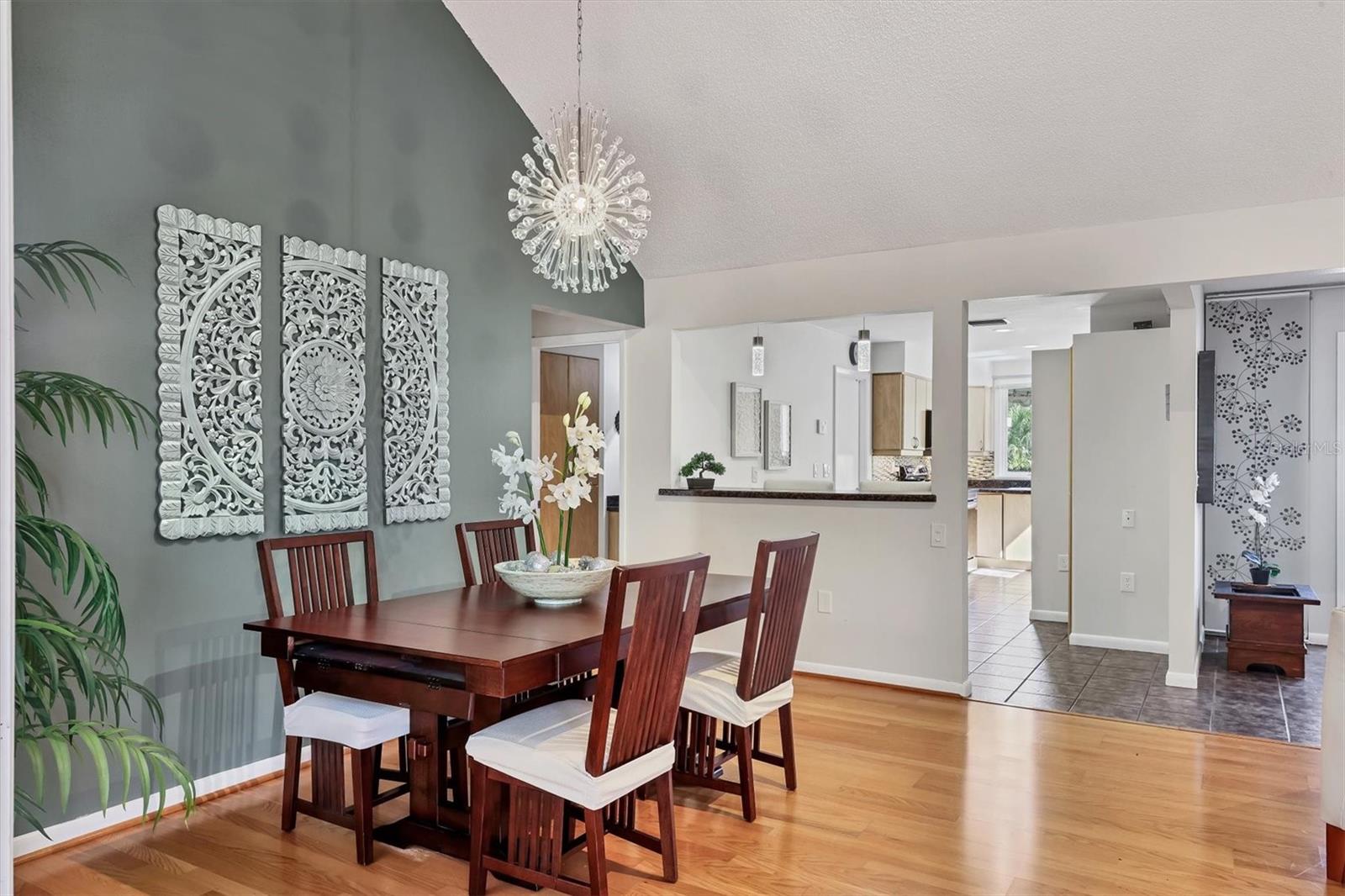 LONGWOOD VILLAS - Residential