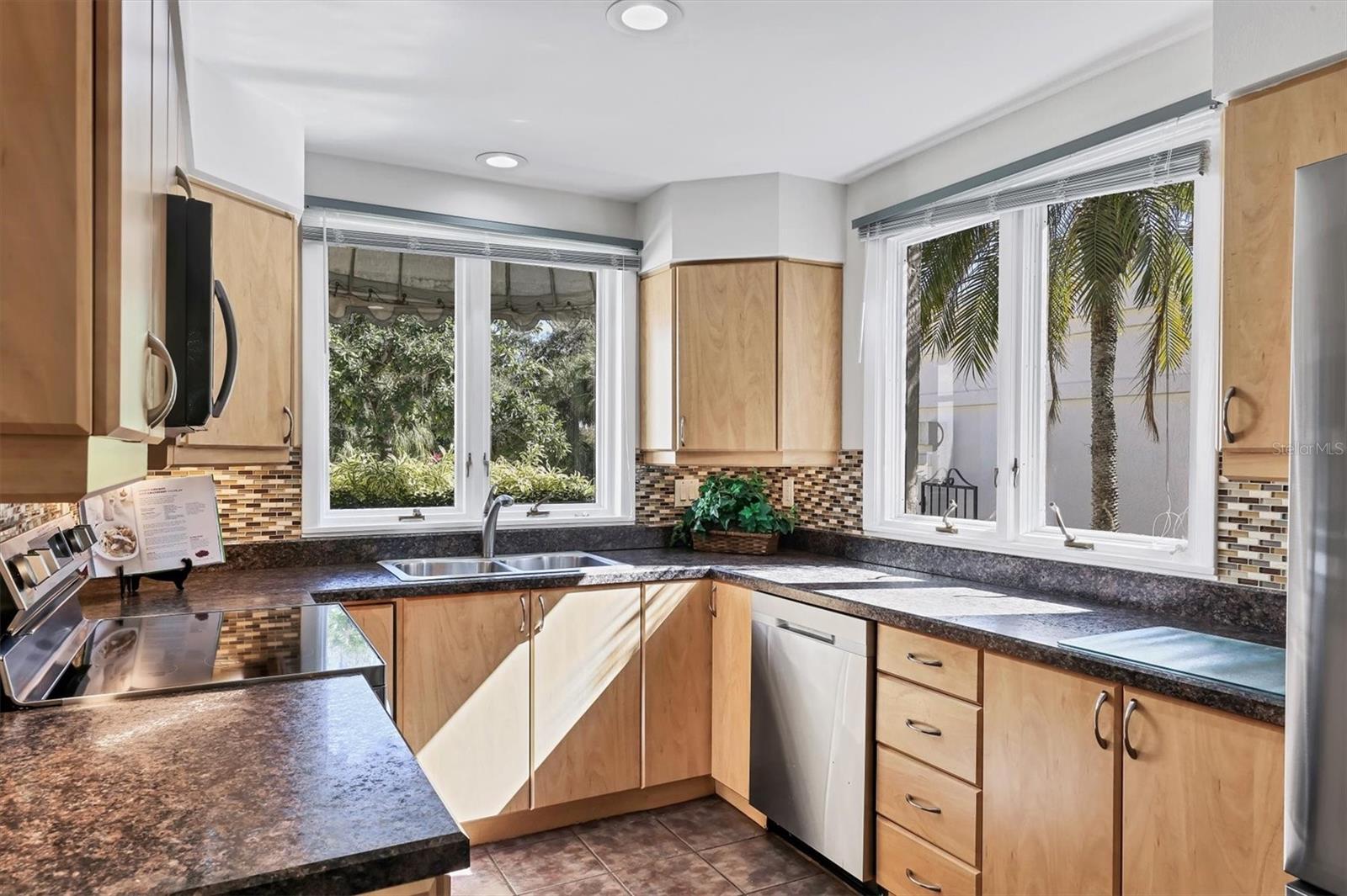 LONGWOOD VILLAS - Residential