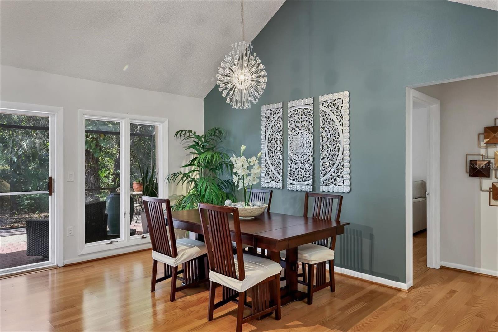 LONGWOOD VILLAS - Residential