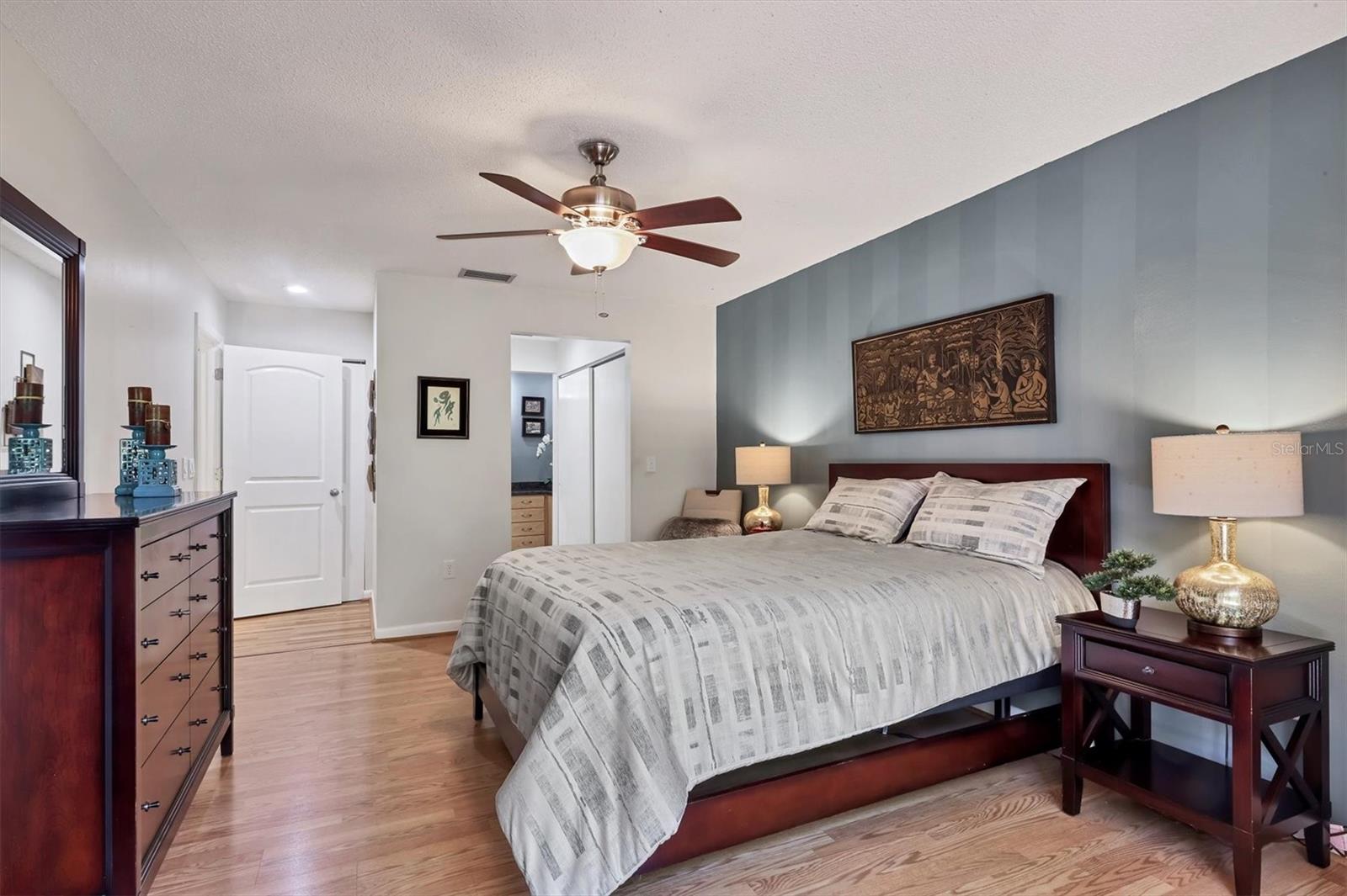 LONGWOOD VILLAS - Residential