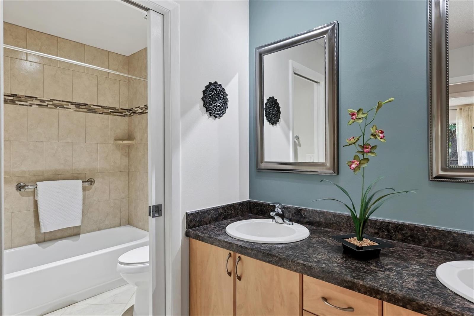 LONGWOOD VILLAS - Residential